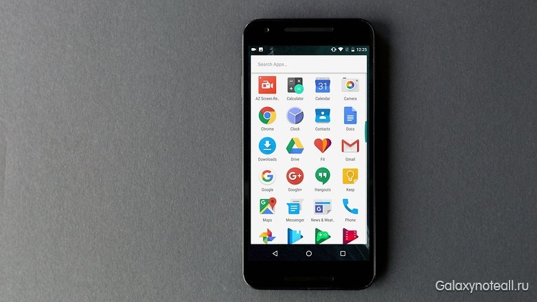 Классическая панель запуска приложений Android