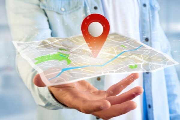 Анализ трафика в геосервисах: как Яндекс.Карты и 2GIS помогают бизнесу через discovery-переходы